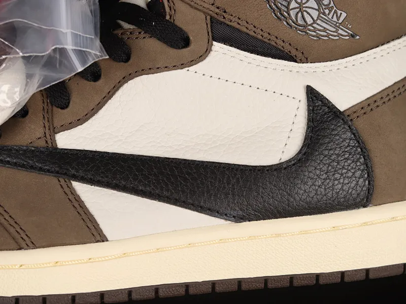 All Categories Air Jordan Jordan Series Basketball Shoes Air Jordan 1 High LW Version Travis Scott x Air Jordan 1 High OG AJ1 Reverse Hook Limited Edition CD4487-100